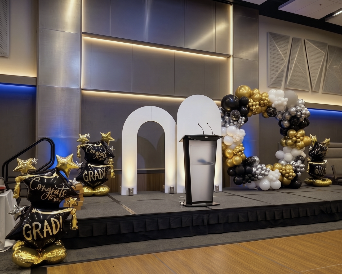 Elegant Grad Decor